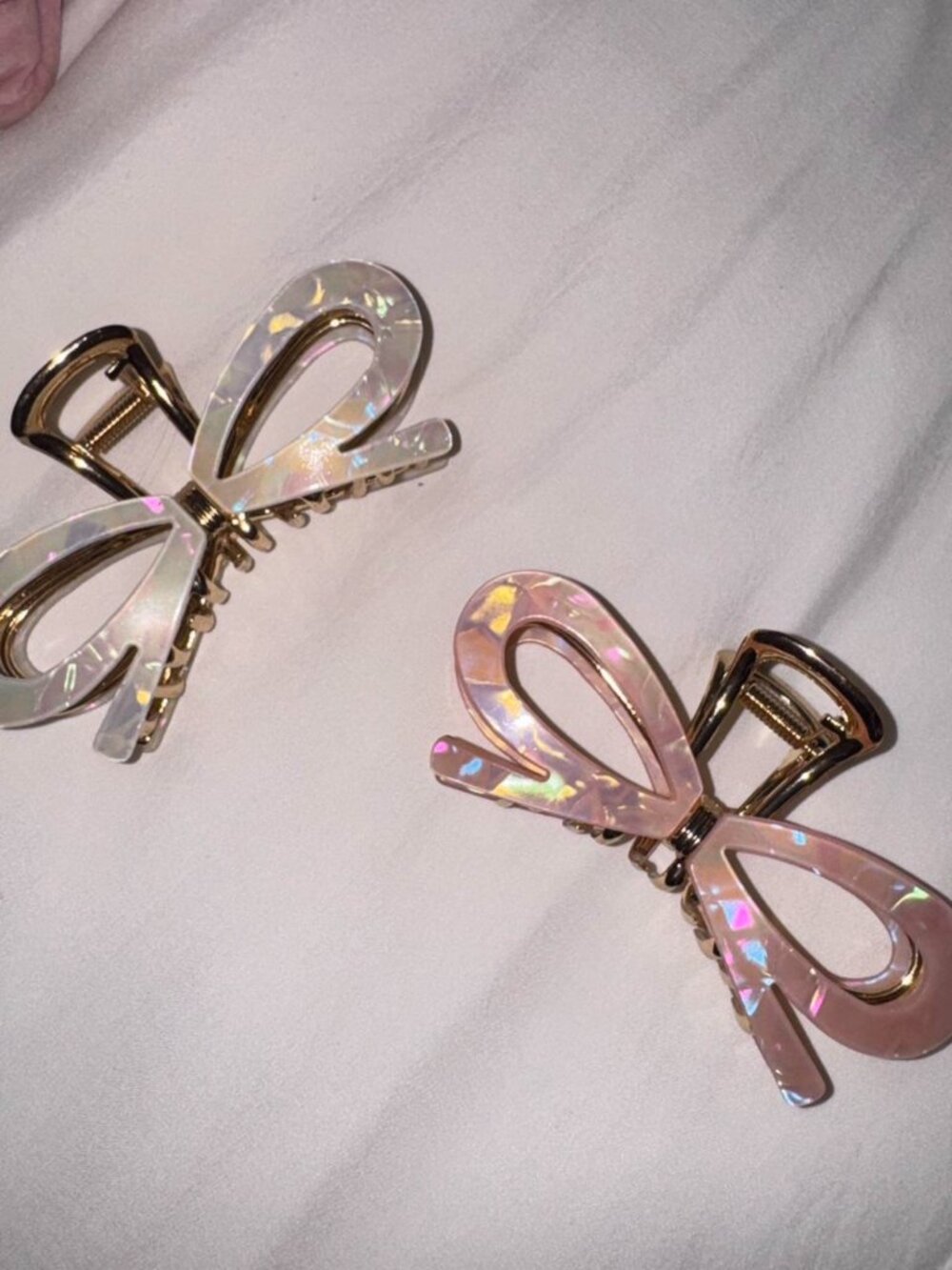 White and pink bow gold metal hair clips
